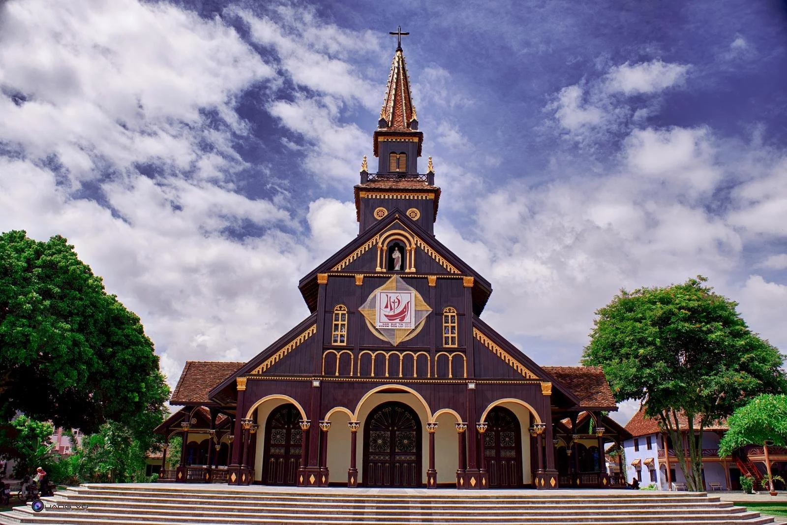 Kon Tum Wooden Church Photo: Kon Tum Tourism