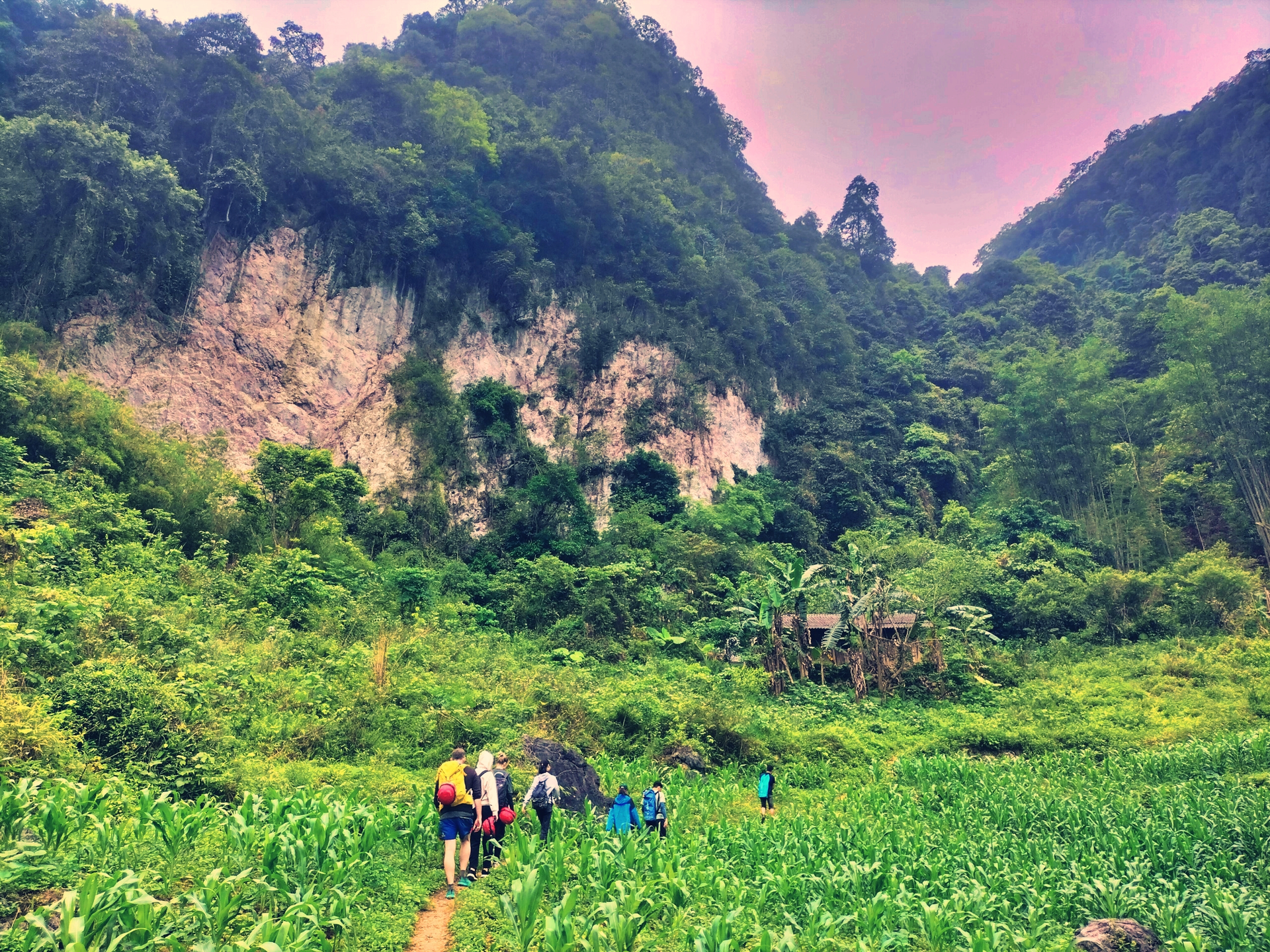 Journey to explore the flow of Thang Hen lake water - 3 days