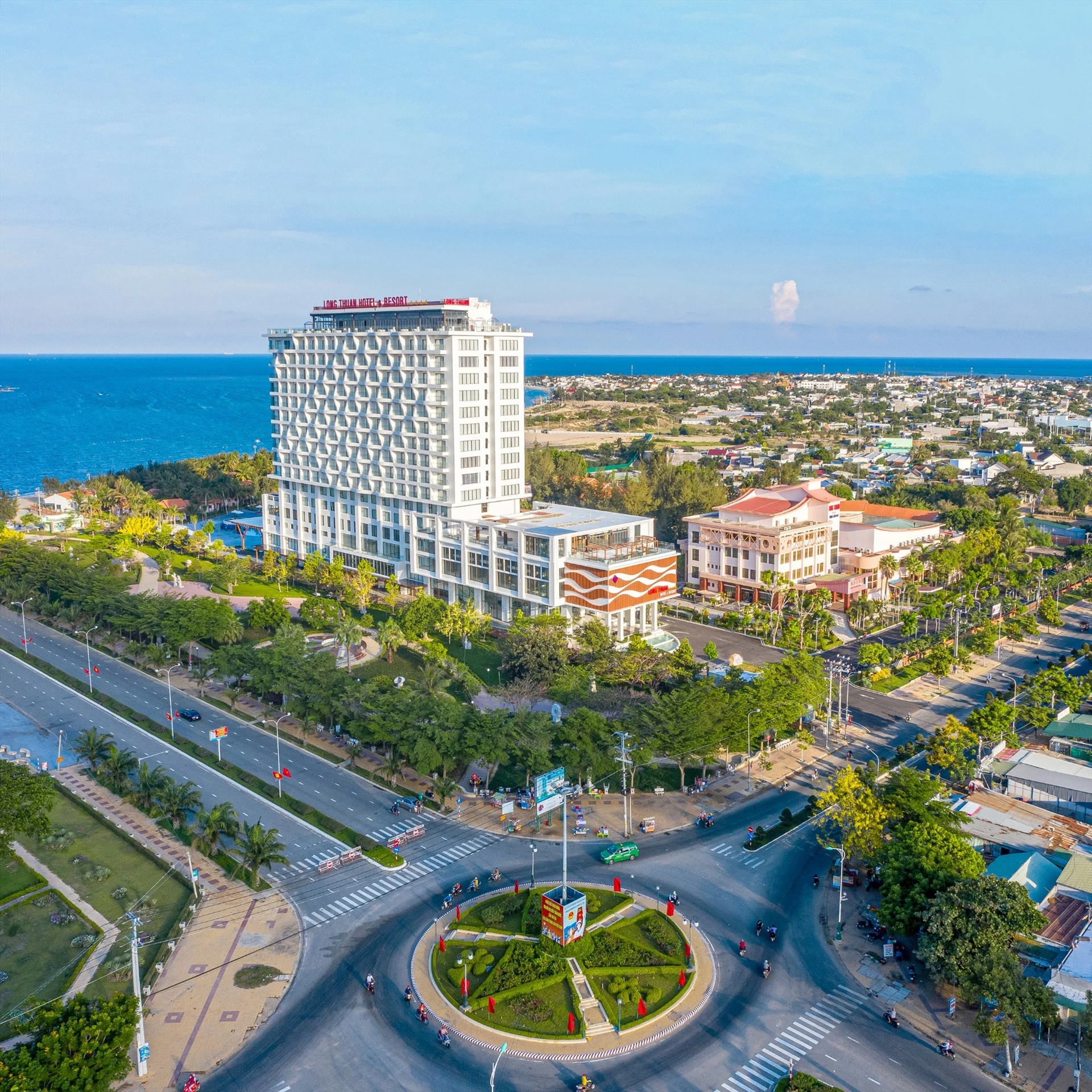 Vị trí đắc địa Ảnh: Long Thuận Hotel & Resort