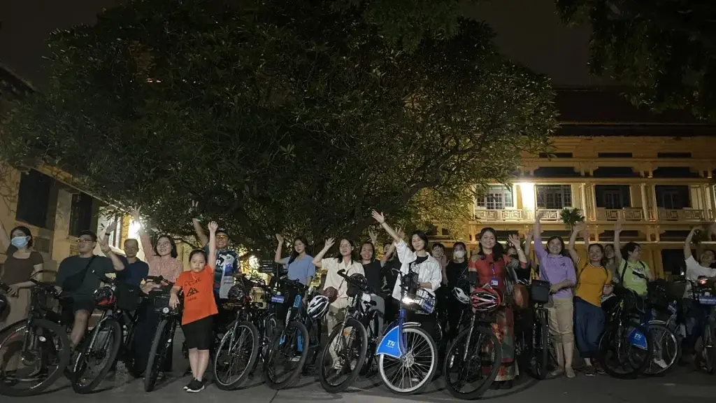 Tour xe đạp " Đêm Thăng Long - Hà Nội" có gì hấp dẫn? - AIVIVU
