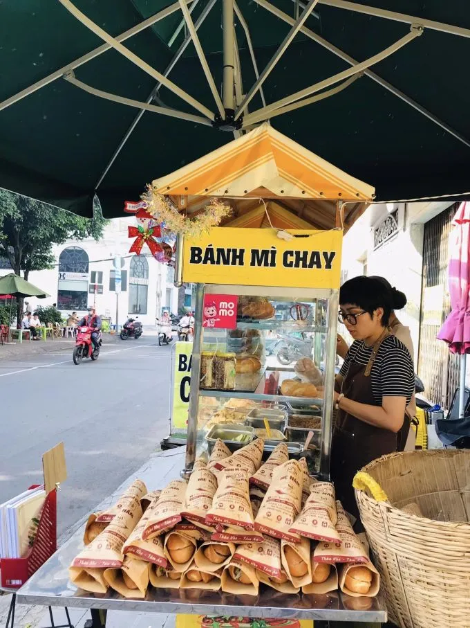 Những ổ bánh mì chuẩn bị được giao cho khách. Ảnh: Bánh mì chay mẹ Nấm