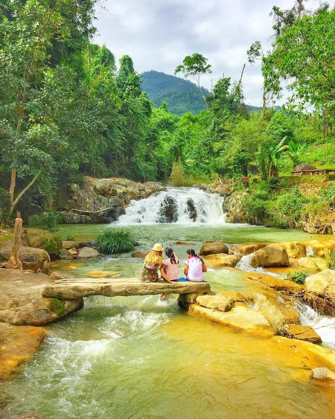 Yang Bay – Điểm du lịch sinh thái độc đáo không thể bỏ lỡ ở Nha Trang -  iVIVU.com