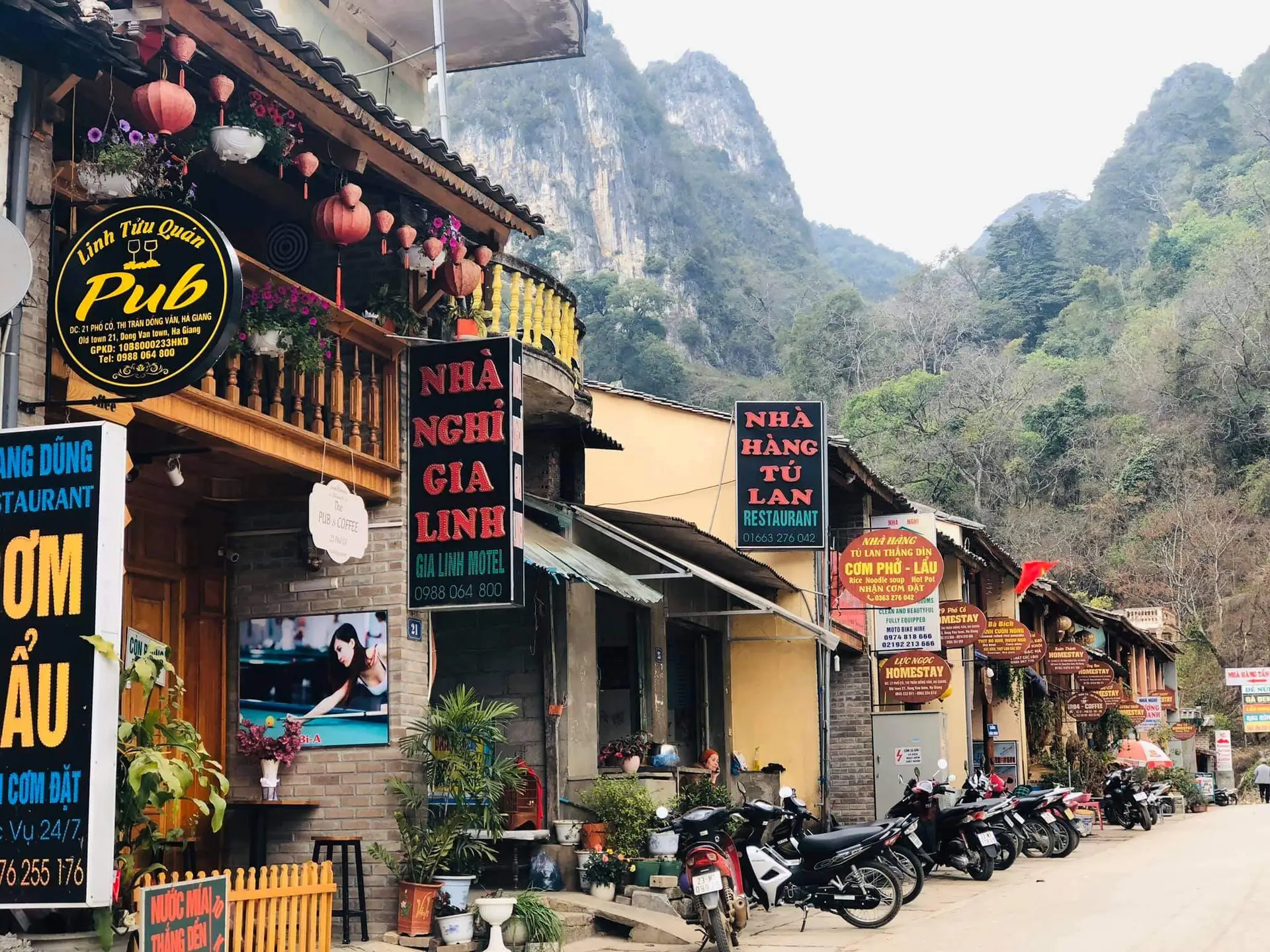 Có gì hấp dẫn ở Phố cổ Đồng Văn, Hà Giang? - Saco Travel