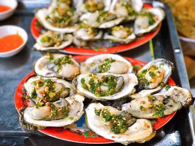 Món hàu nướng mỡ hành. Image: Be Salty Seafood